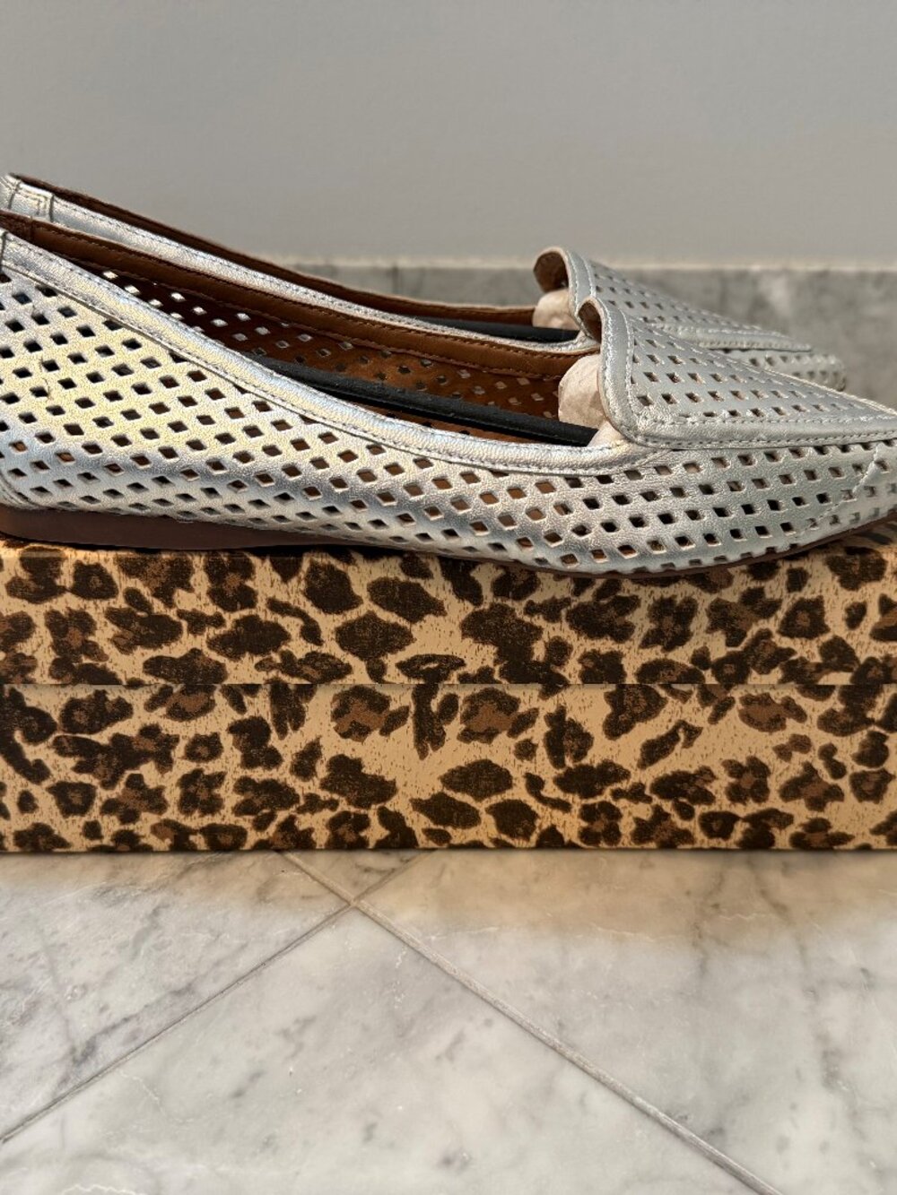 French Sole New York Vandalay Silver Metallic Flats, Size 8.5M, NIB